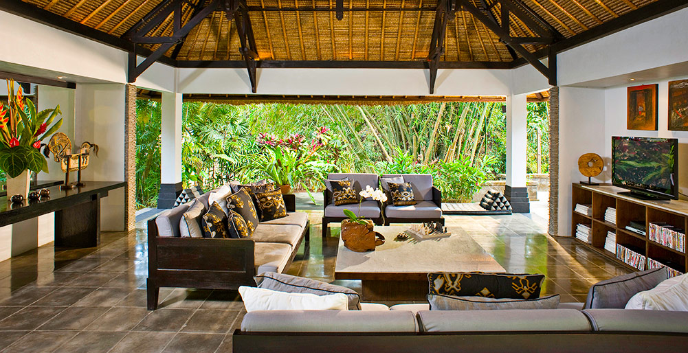Villa Maya Retreat - Living pavilion TV